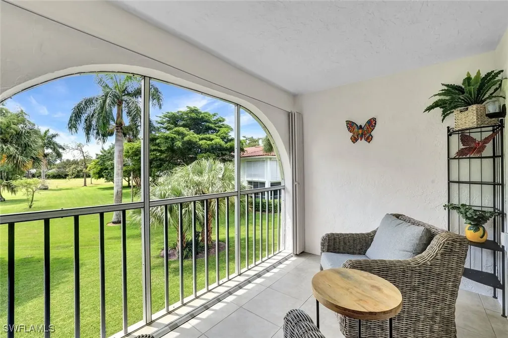 1055 Forest Lakes Drive Naples FL 34105