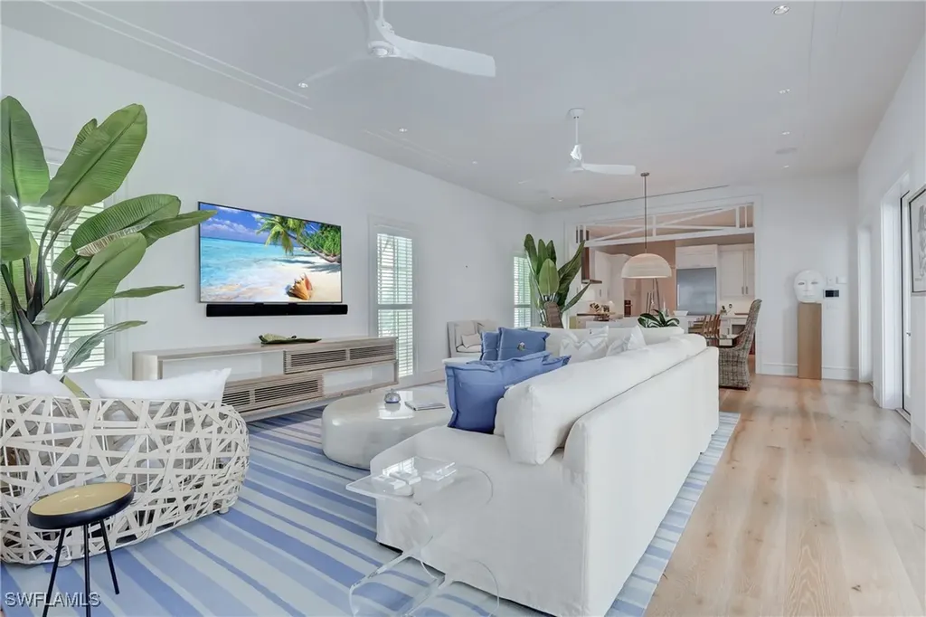 942 9th Avenue S Naples FL 34102