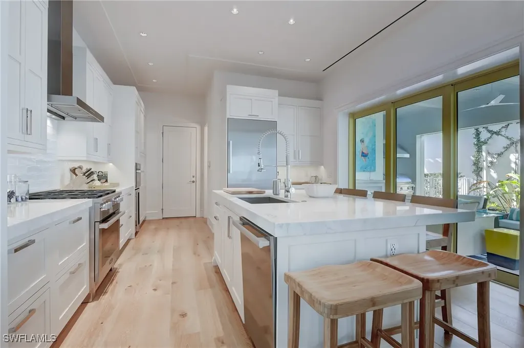 942 9th Avenue S Naples FL 34102