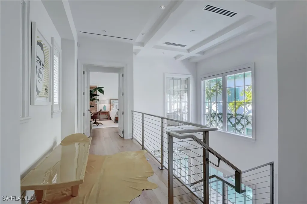 942 9th Avenue S Naples FL 34102