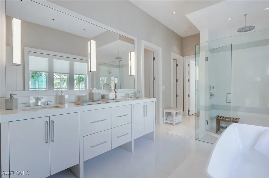 942 9th Avenue S Naples FL 34102