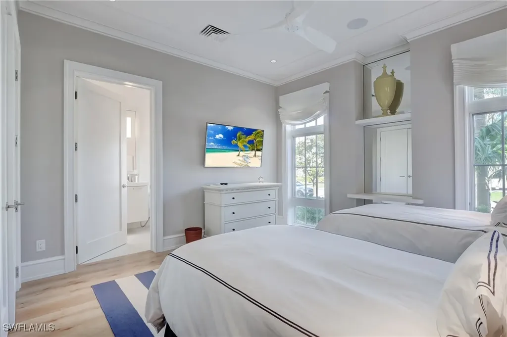 942 9th Avenue S Naples FL 34102