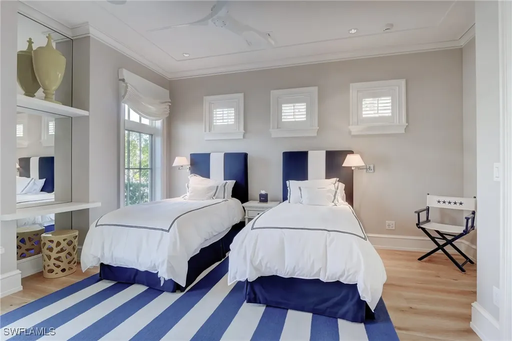 942 9th Avenue S Naples FL 34102