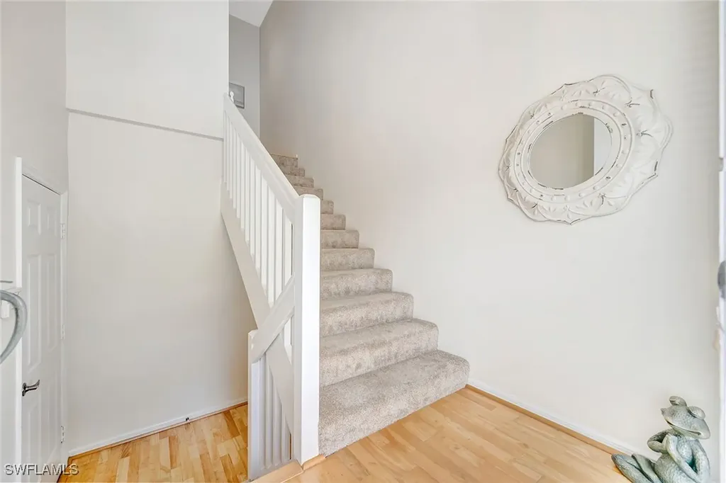 400 L'ambiance Circle Naples FL 34108