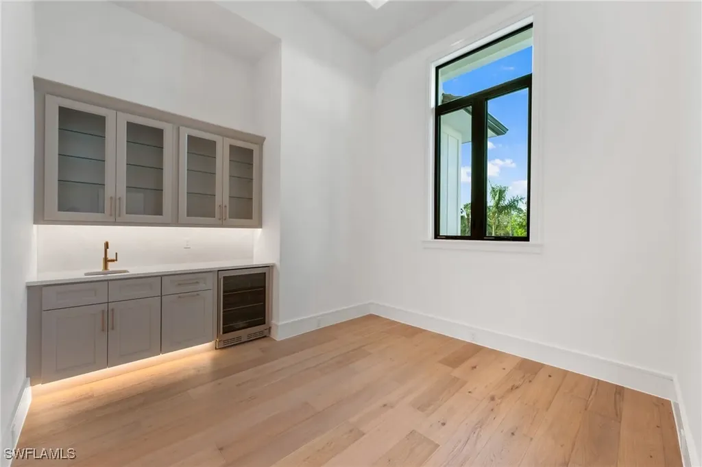162 Jung Boulevard E Naples FL 34120