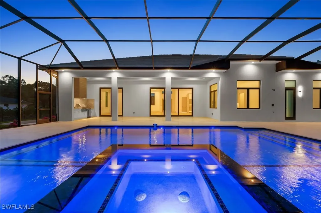 162 Jung Boulevard E Naples FL 34120