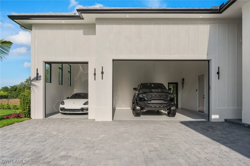 162 Jung Boulevard E Naples FL 34120