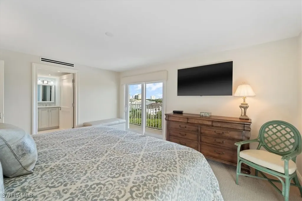 250 Park Shore Drive Naples FL 34103