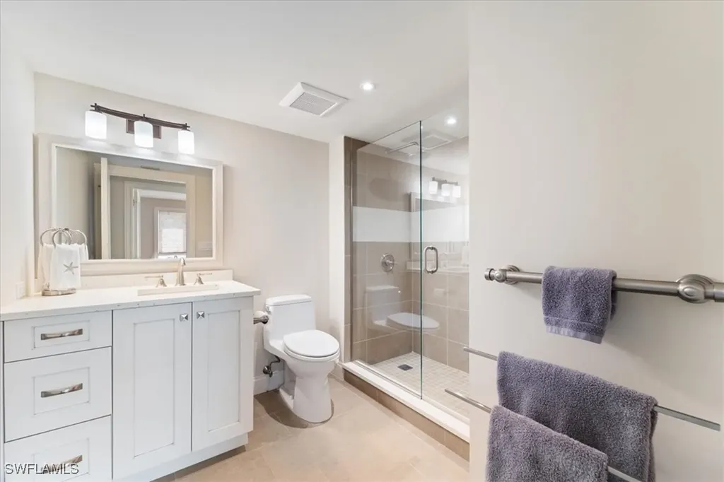 250 Park Shore Drive Naples FL 34103