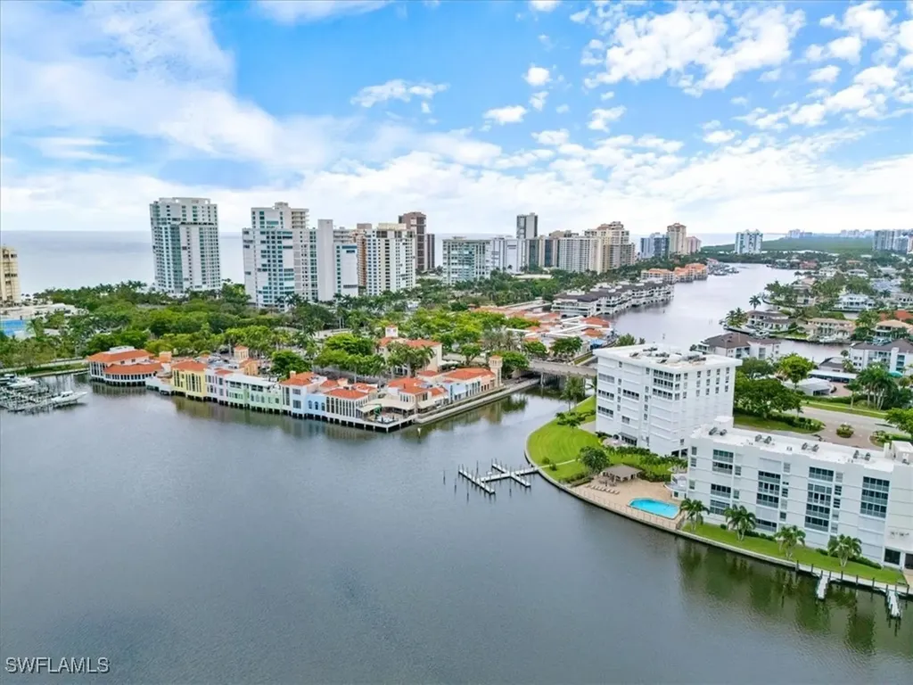 250 Park Shore Drive Naples FL 34103
