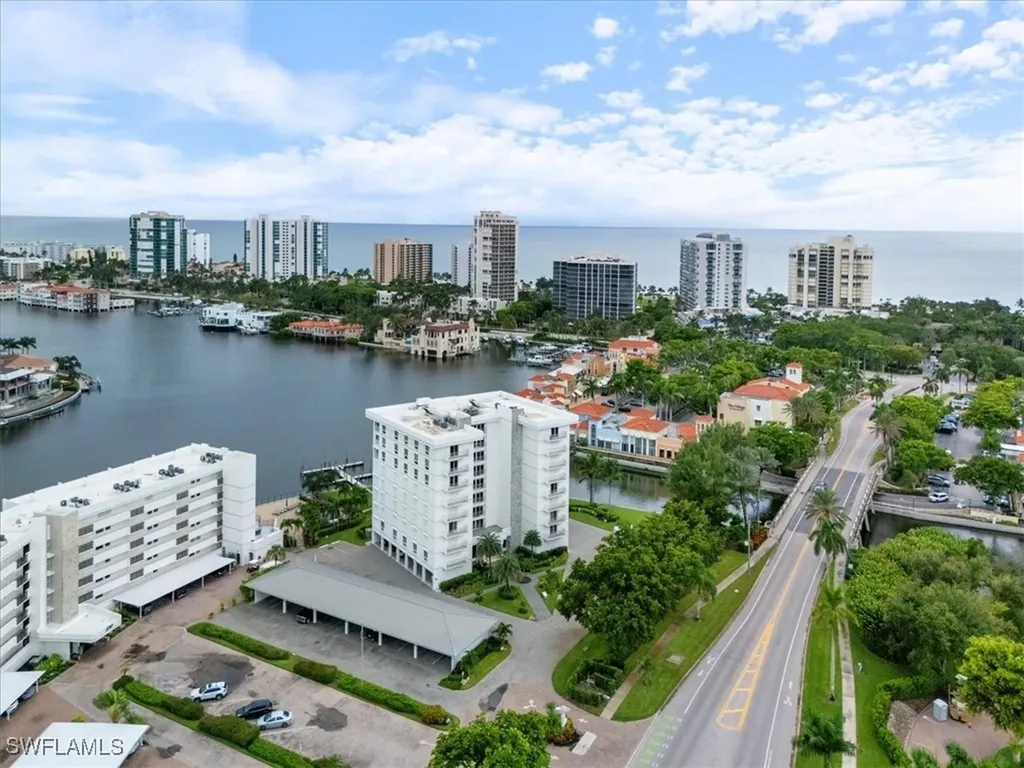 250 Park Shore Drive Naples FL 34103