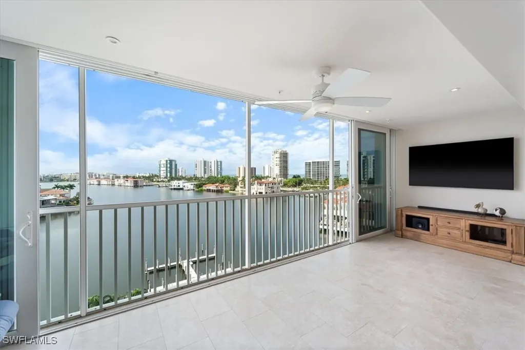 250 Park Shore Drive Naples FL 34103