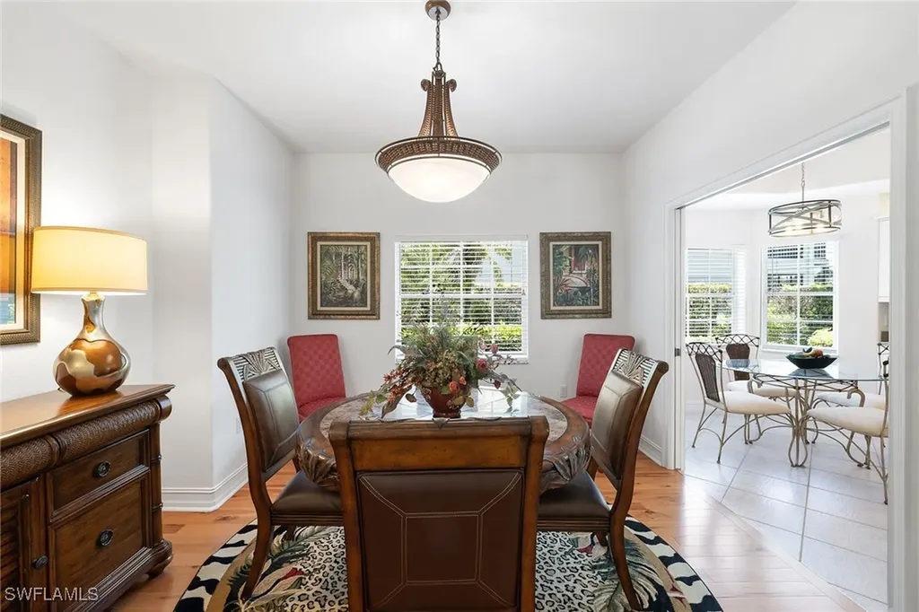 8177 Saratoga Drive Naples FL 34113