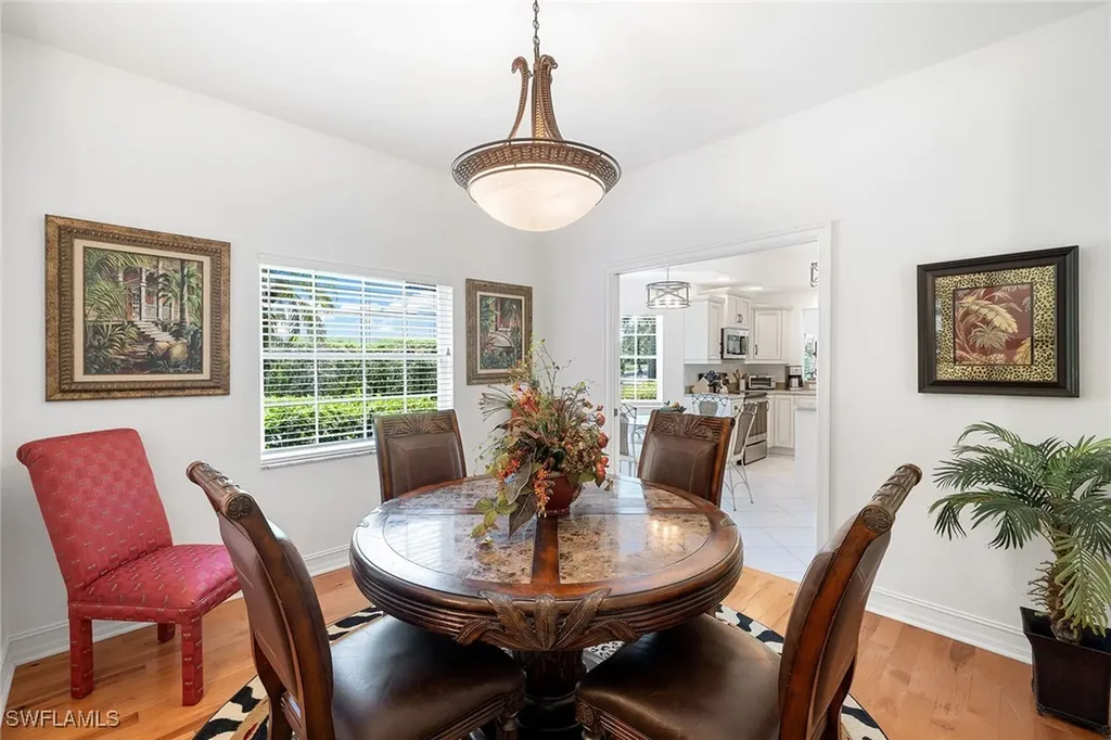 8177 Saratoga Drive Naples FL 34113