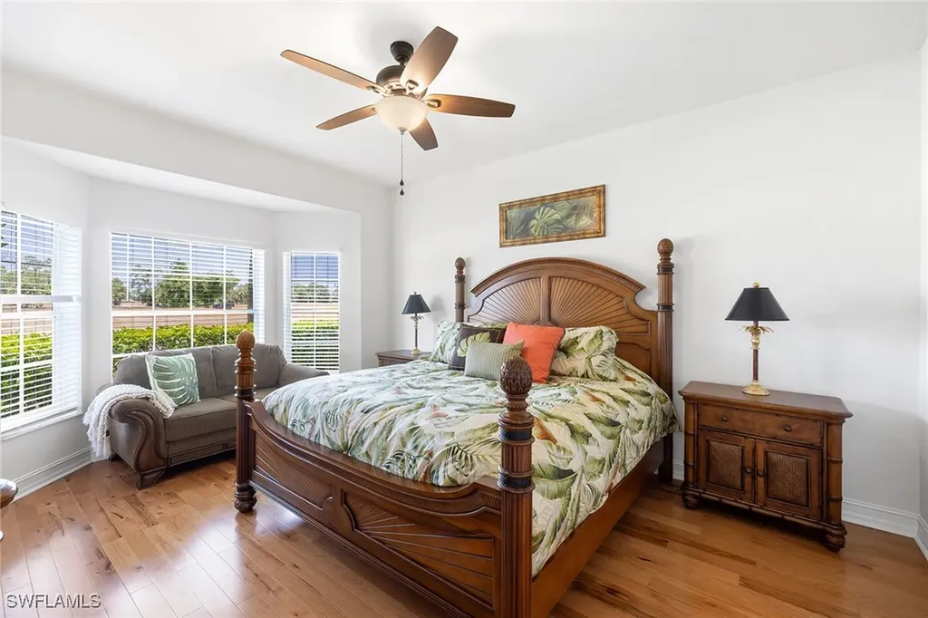 8177 Saratoga Drive Naples FL 34113