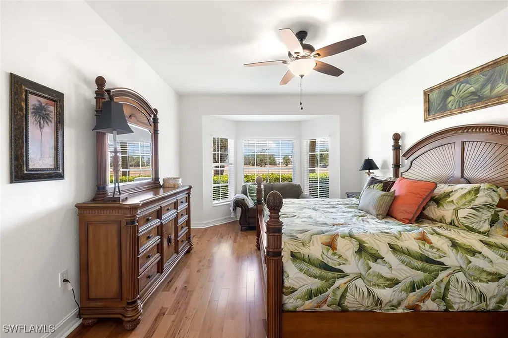 8177 Saratoga Drive Naples FL 34113