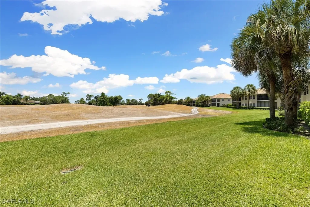 8177 Saratoga Drive Naples FL 34113