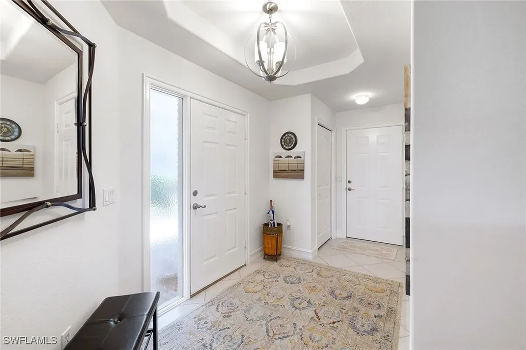 8177 Saratoga Drive Naples FL 34113