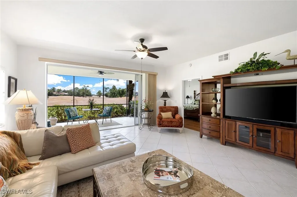 8177 Saratoga Drive Naples FL 34113