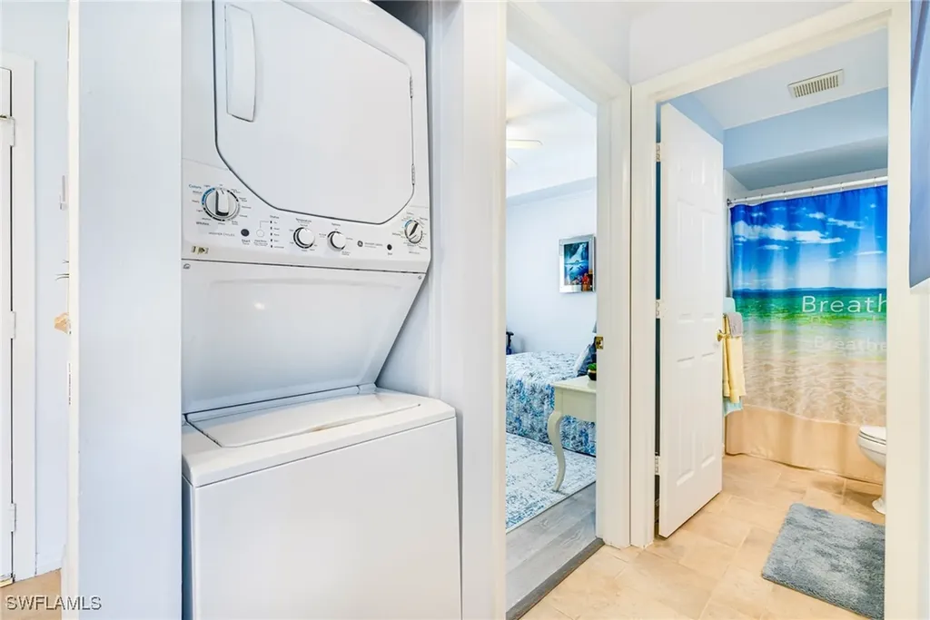 3320 Olympic Drive Naples FL 34105