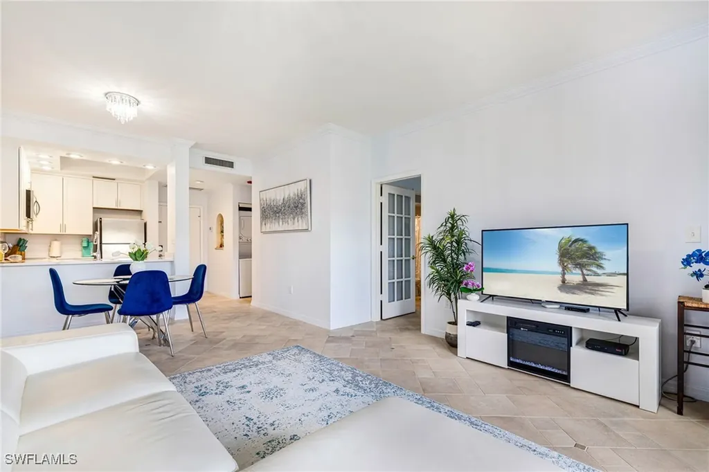 3320 Olympic Drive Naples FL 34105