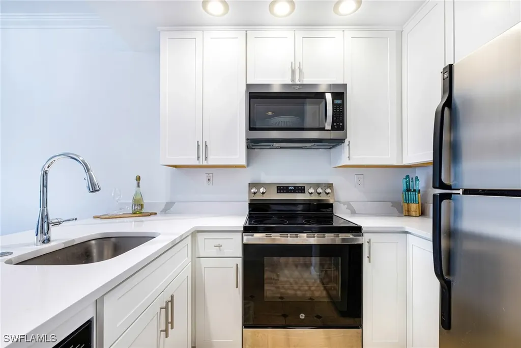 3320 Olympic Drive Naples FL 34105