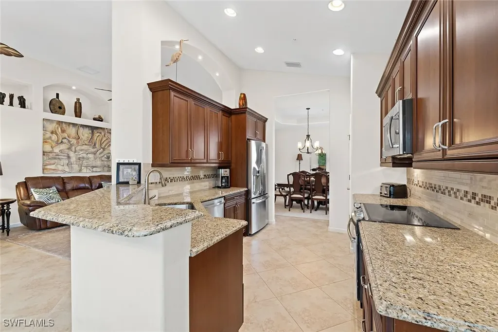 6669 Alden Woods Circle Naples FL 34113