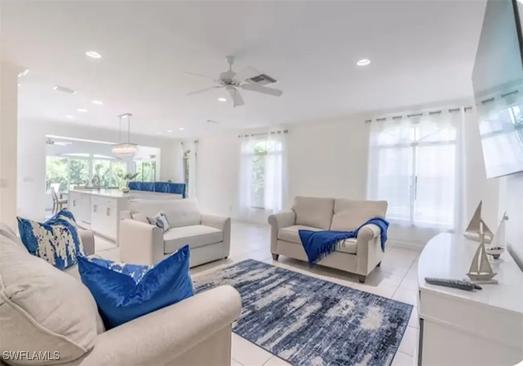 593 106th Avenue N Naples FL 34108