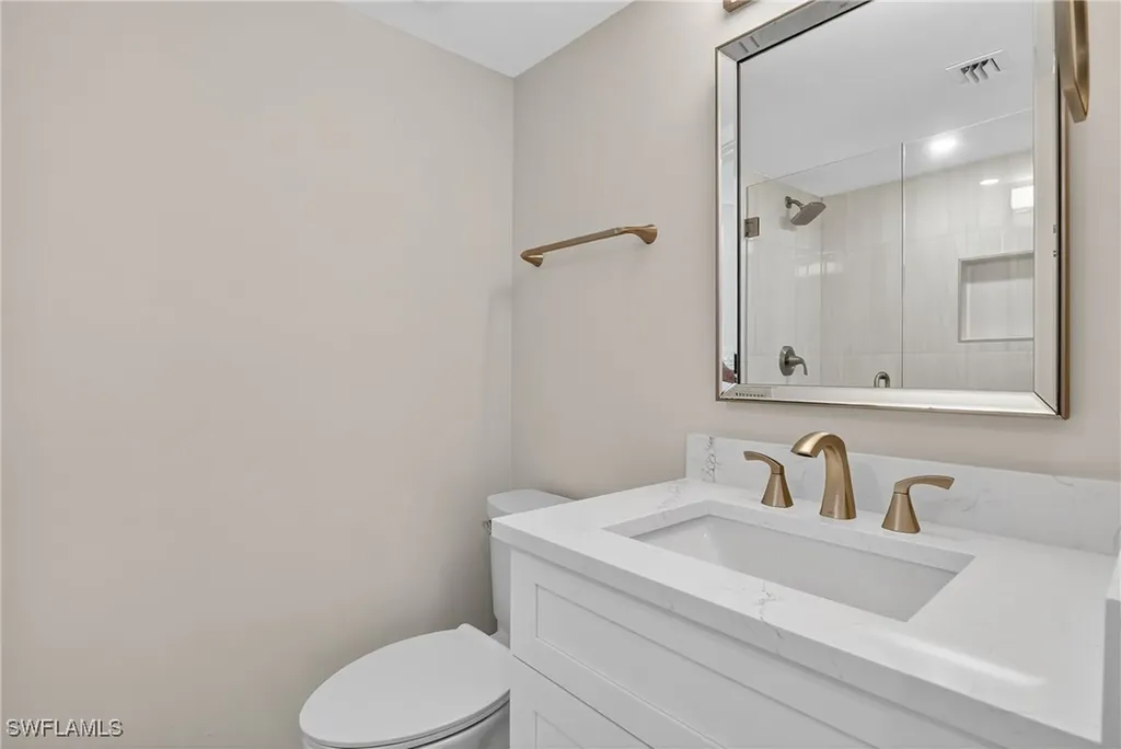 29 High Point Circle E Naples FL 34103