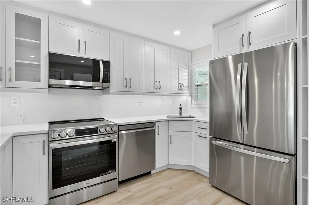 29 High Point Circle E Naples FL 34103