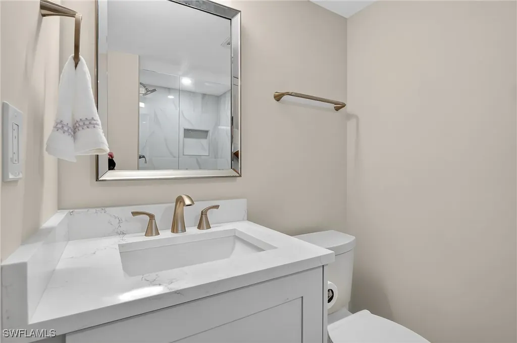 29 High Point Circle E Naples FL 34103