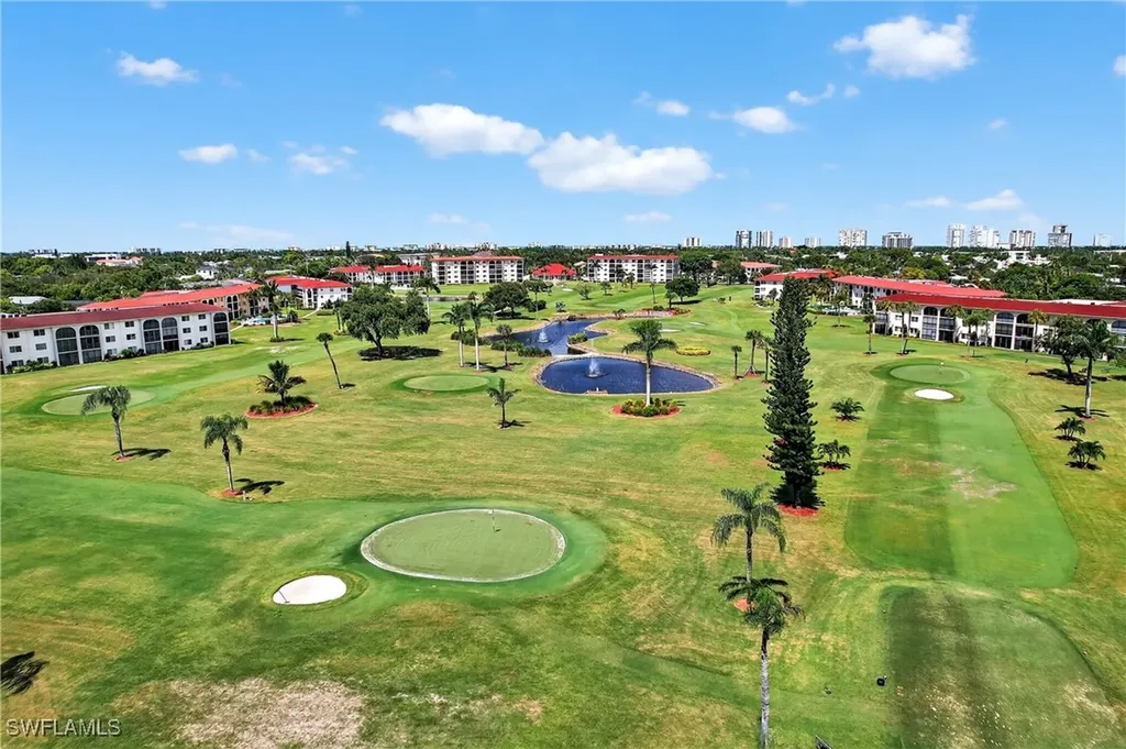 29 High Point Circle E Naples FL 34103