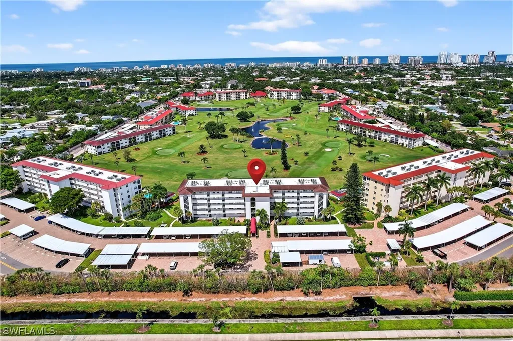 29 High Point Circle E Naples FL 34103