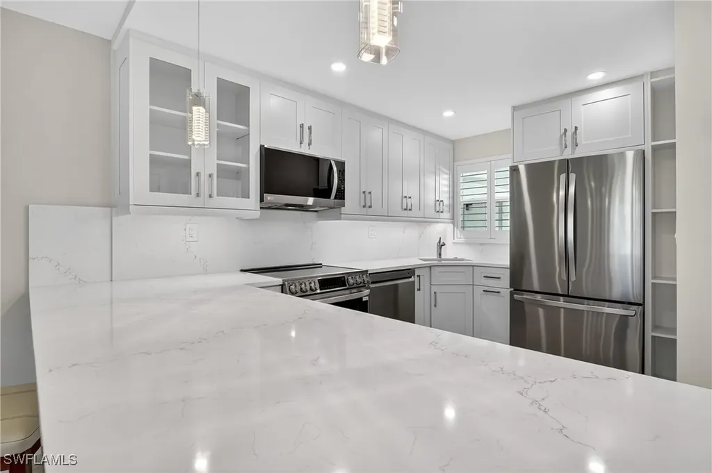 29 High Point Circle E Naples FL 34103