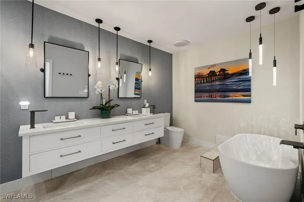 4460 Yacht Harbor Drive Naples FL 34112