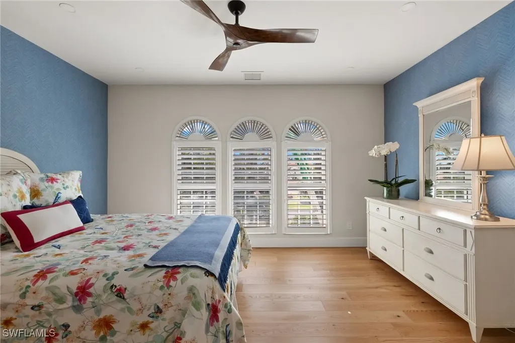 4460 Yacht Harbor Drive Naples FL 34112