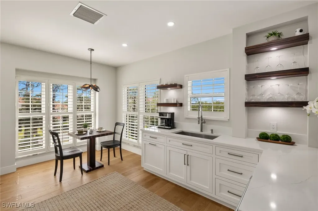 4460 Yacht Harbor Drive Naples FL 34112
