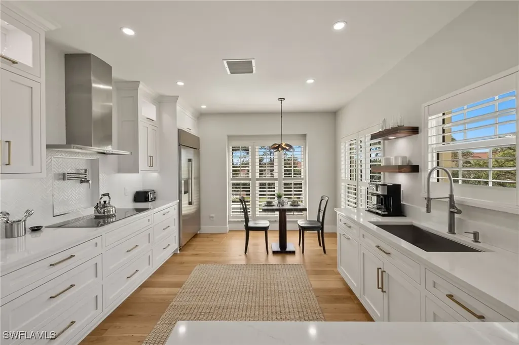 4460 Yacht Harbor Drive Naples FL 34112