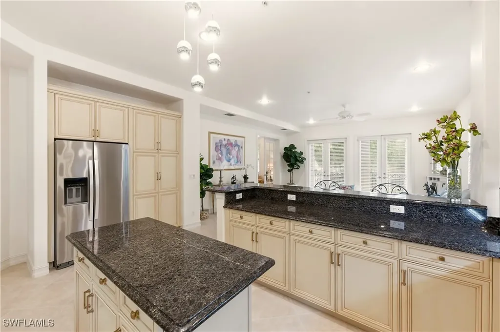 2843 Tiburon Boulevard E Naples FL 34109
