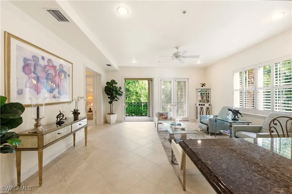 2843 Tiburon Boulevard E Naples FL 34109