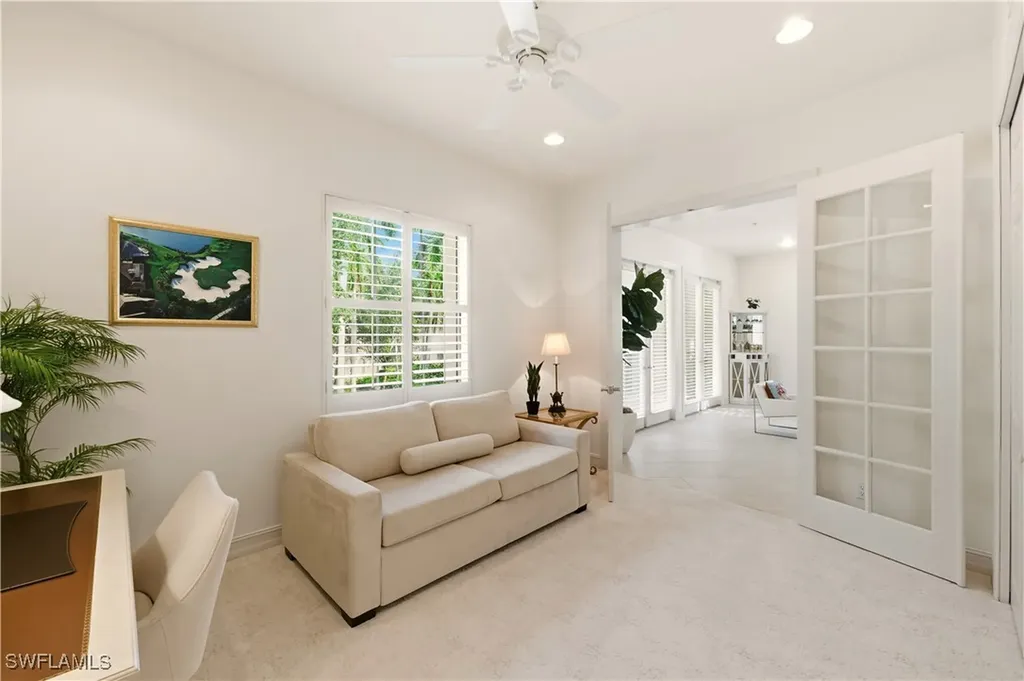 2843 Tiburon Boulevard E Naples FL 34109