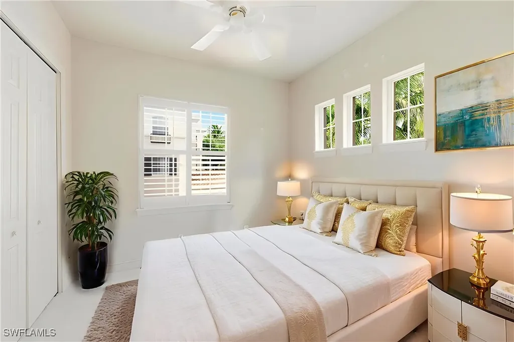 2843 Tiburon Boulevard E Naples FL 34109