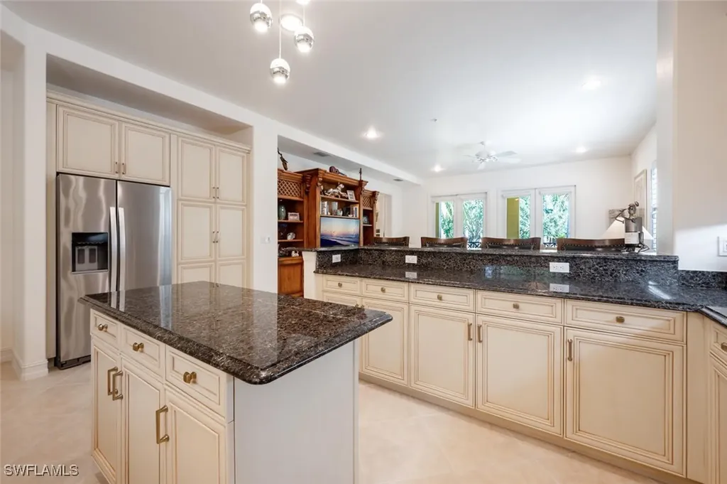 2843 Tiburon Boulevard E Naples FL 34109