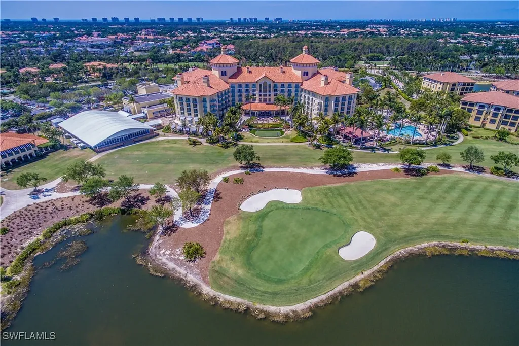 2843 Tiburon Boulevard E Naples FL 34109