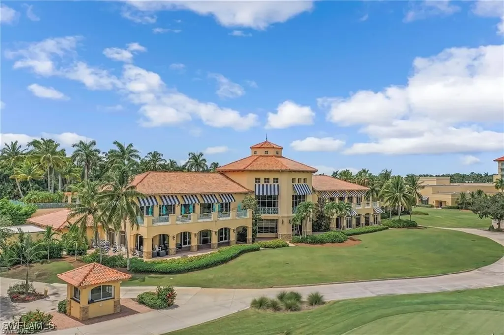 2843 Tiburon Boulevard E Naples FL 34109