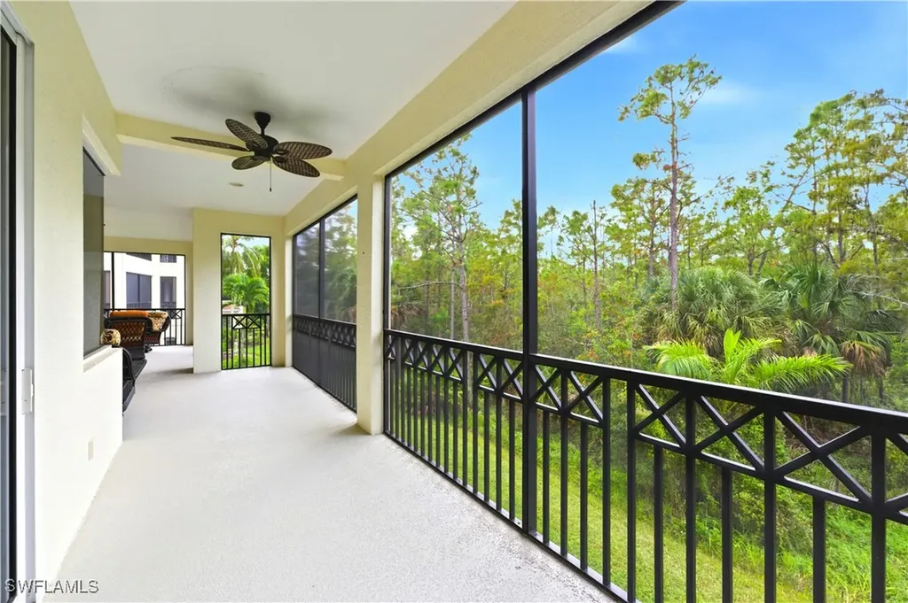 2843 Tiburon Boulevard E Naples FL 34109
