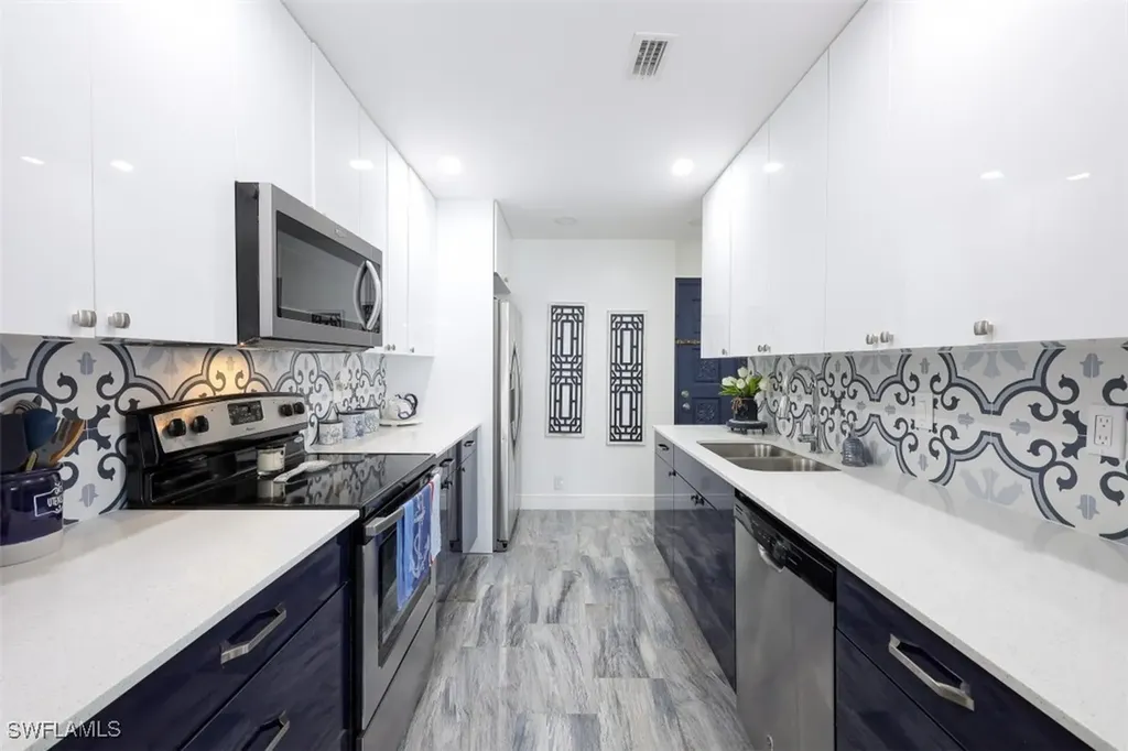 1 Bluebill Avenue Naples FL 34108