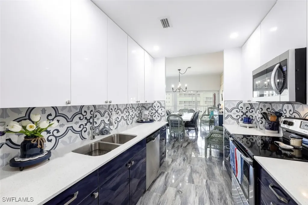 1 Bluebill Avenue Naples FL 34108