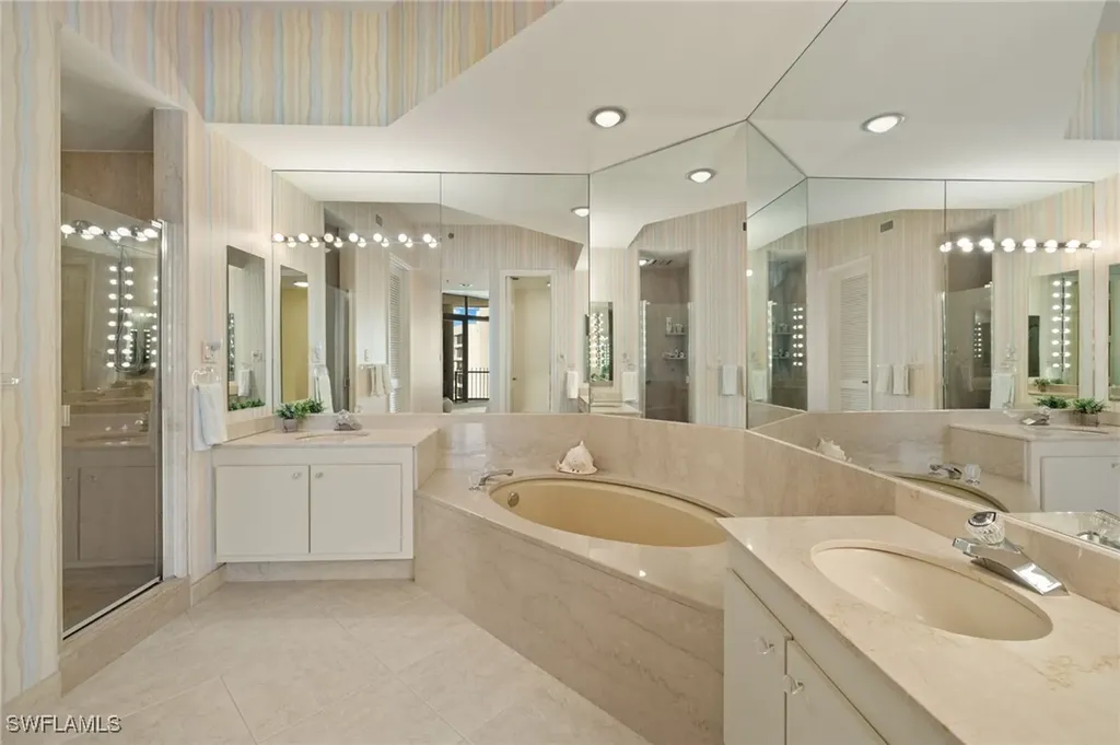 4251 Gulf Shore Boulevard N Naples FL 34103