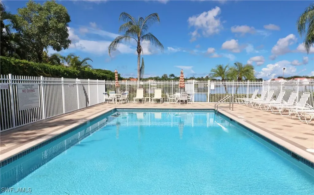 322 Melrose Place Naples FL 34104